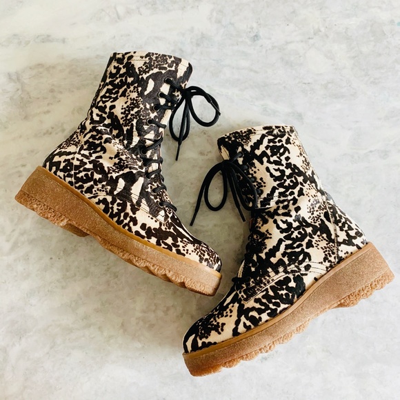 ❌Sold❌ Free People Taos Laced Snake Cow Hair Boot - Picture 3 of 16